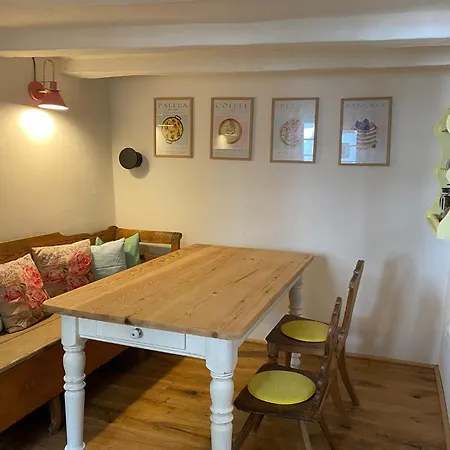 Rosige Zeiten, Ferien Im Fachwerkhof Мехерних