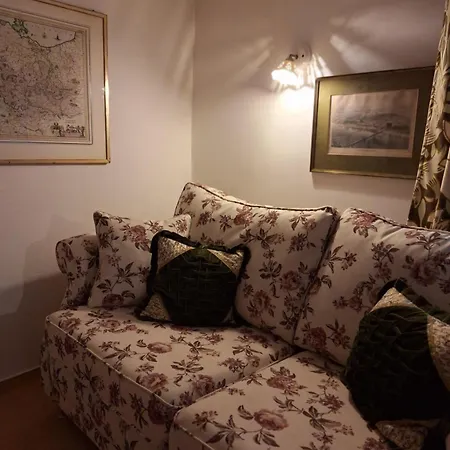 Rosige Zeiten, Ferien Im Fachwerkhof Semesterbostad Mechernich